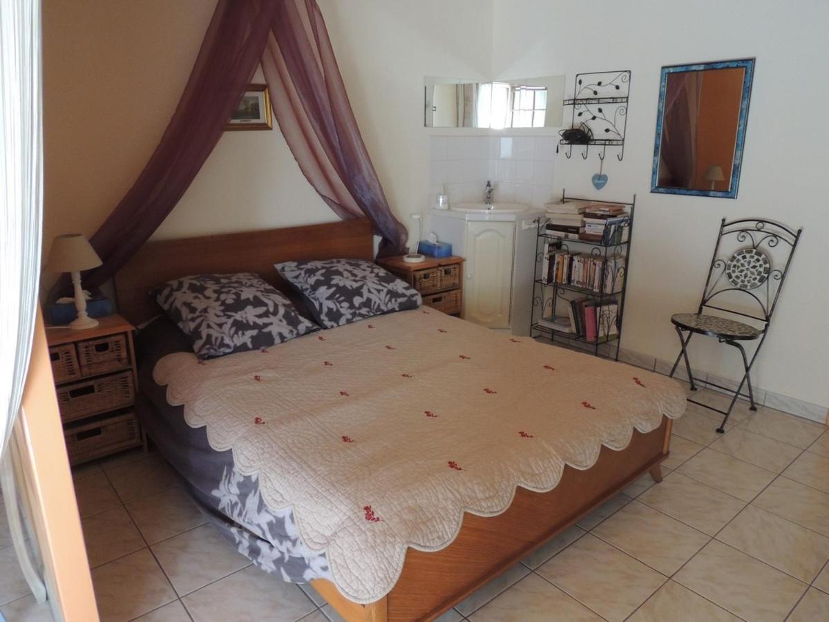 Anemones Et Asters Bed & Breakfast Ayse Ngoại thất bức ảnh